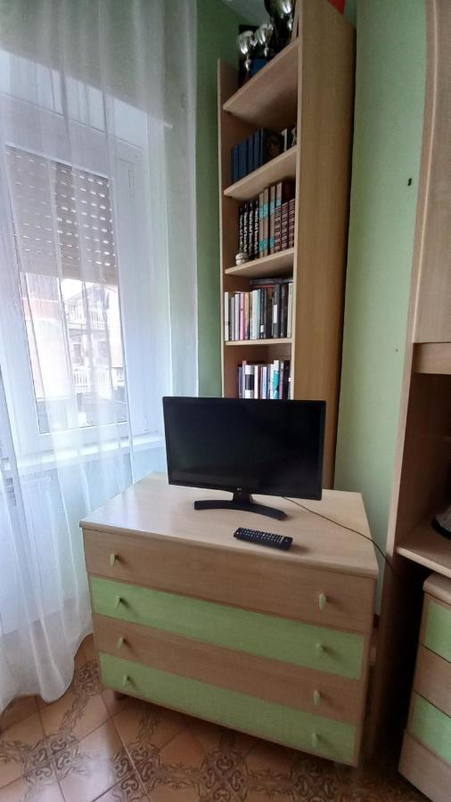 Appartamento Incantevole Al Centro Di Torvaianica Exteriér fotografie