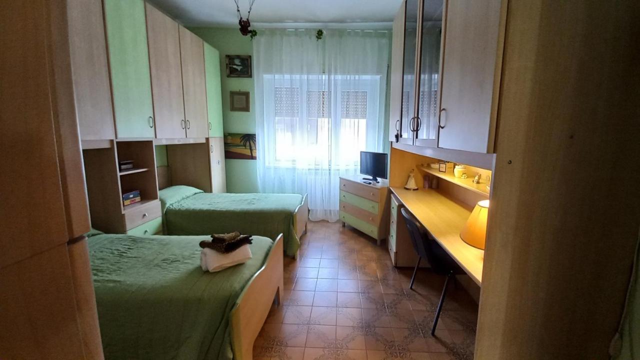 Appartamento Incantevole Al Centro Di Torvaianica Exteriér fotografie